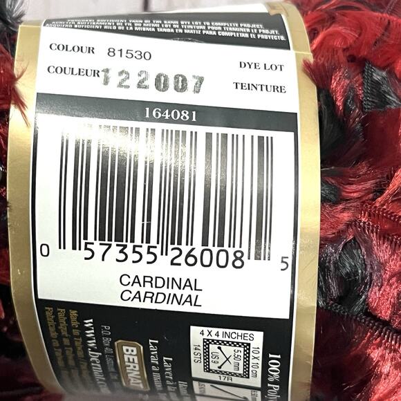 Bernat Boa Yarn Lot of 2 Skeins 1.75 Oz Ea Cardinal Red & Black - Picture 5 of 6